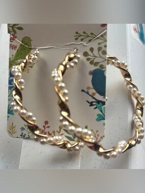 Gold Twisted Hoop Earrings with Pearls